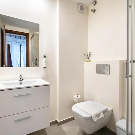 - Ti Apartment *