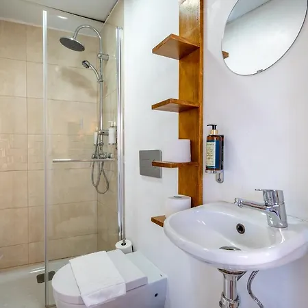 - Ti Apartment *
